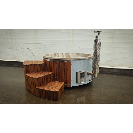 Round marble color hot tub with integrated heater