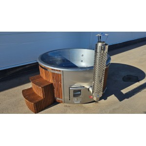 Round fiberglass hot tub with integrated heater