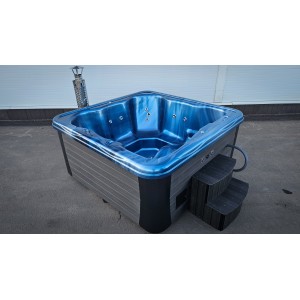 Acrylic  220cm square hot tub with horizon heater