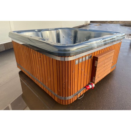 Acrylic  220cm square hot tub with electrical heater